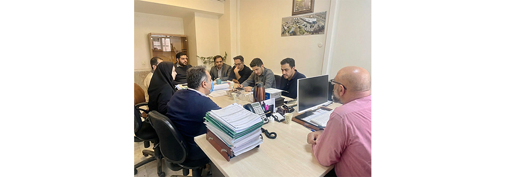 بررسی توسعه شهرک های صنعتی و تملک اراضی در استان